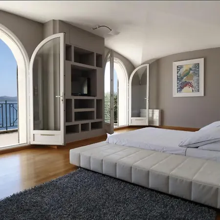 Prestigieuse Vue 180° Sur Le Golfe St Tropez - Mackenzie * Sainte-Maxime